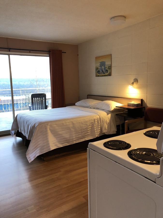 Holiday House Motel Ladysmith Extérieur photo