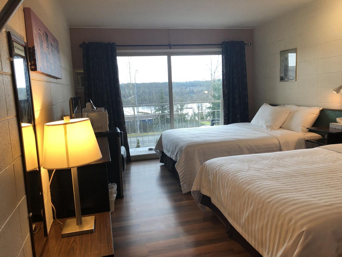 Holiday House Motel Ladysmith Extérieur photo