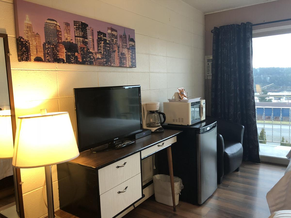 Holiday House Motel Ladysmith Extérieur photo