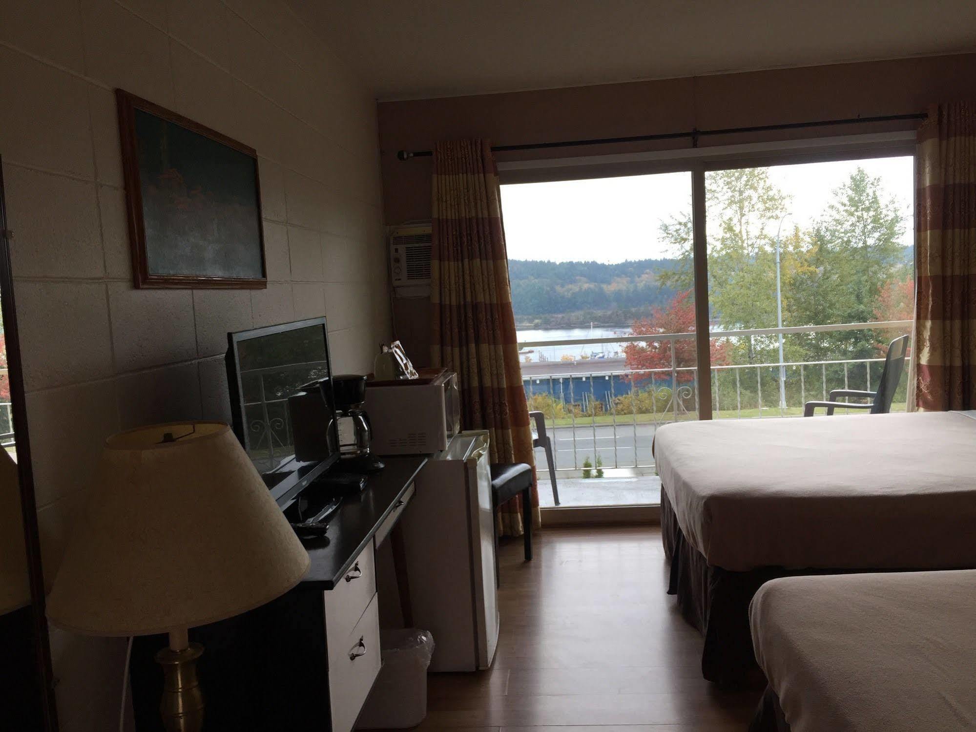 Holiday House Motel Ladysmith Extérieur photo
